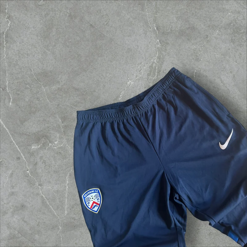 Nike Coleraine F.C. Trackpants (L)