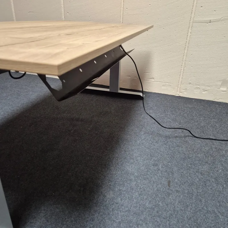 Elektrisch höhenverstellbarer Schreibtisch – Sedus Temptation
