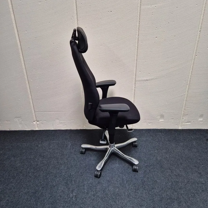 Bürodrehstuhl / Kinnarps "Plus 6000"