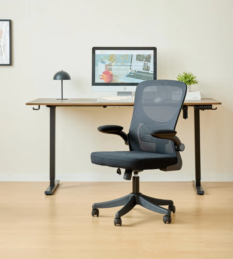 Bürostuhl „Felix“ in schwarzem Netzgewebe/schwarz