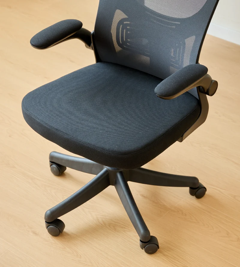 Bürostuhl „Felix“ in schwarzem Netzgewebe/schwarz
