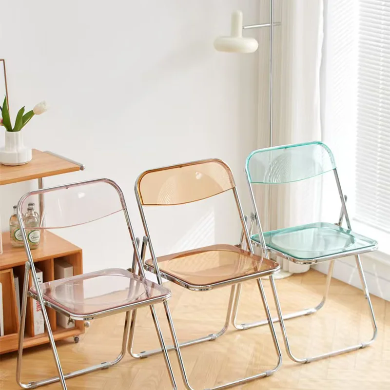 Minimal Folding Chair