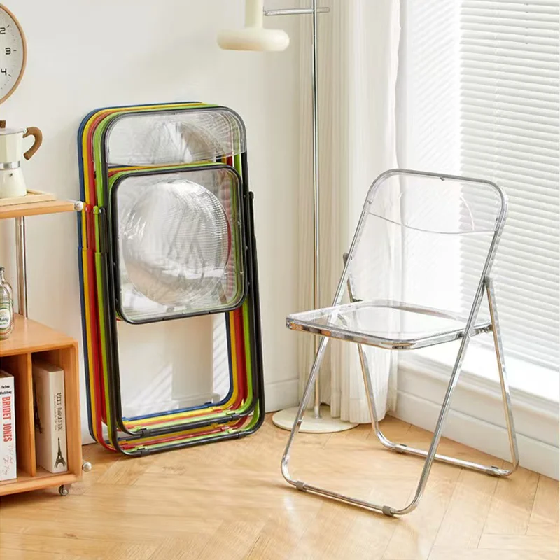 Minimal Folding Chair