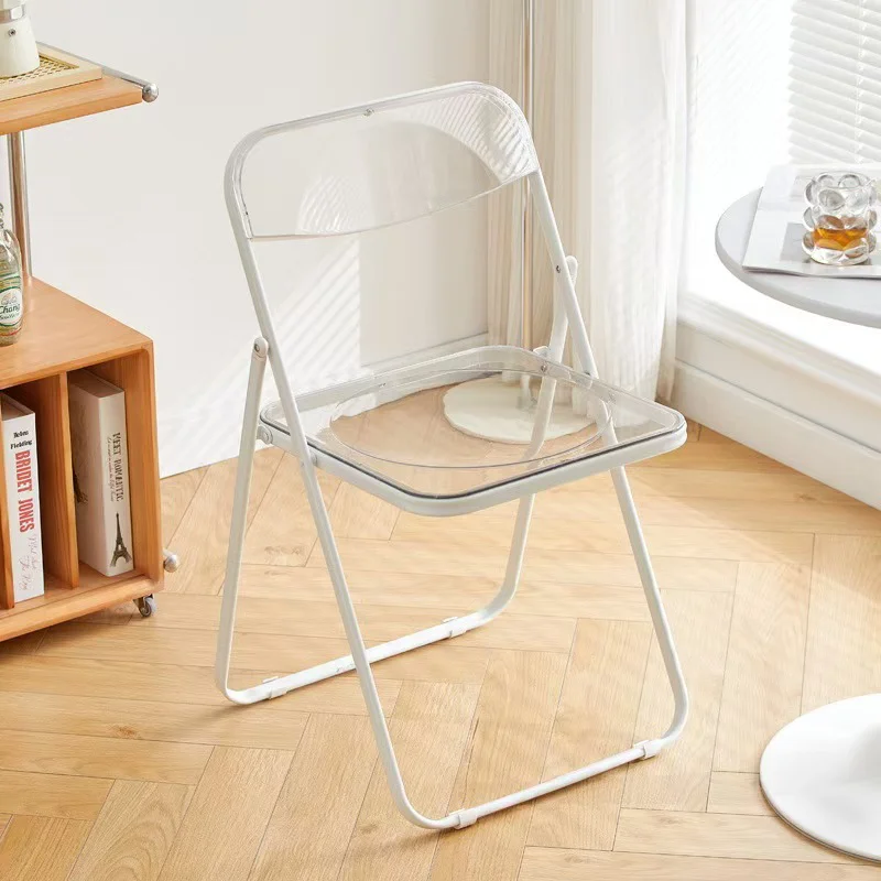 Minimal Folding Chair
