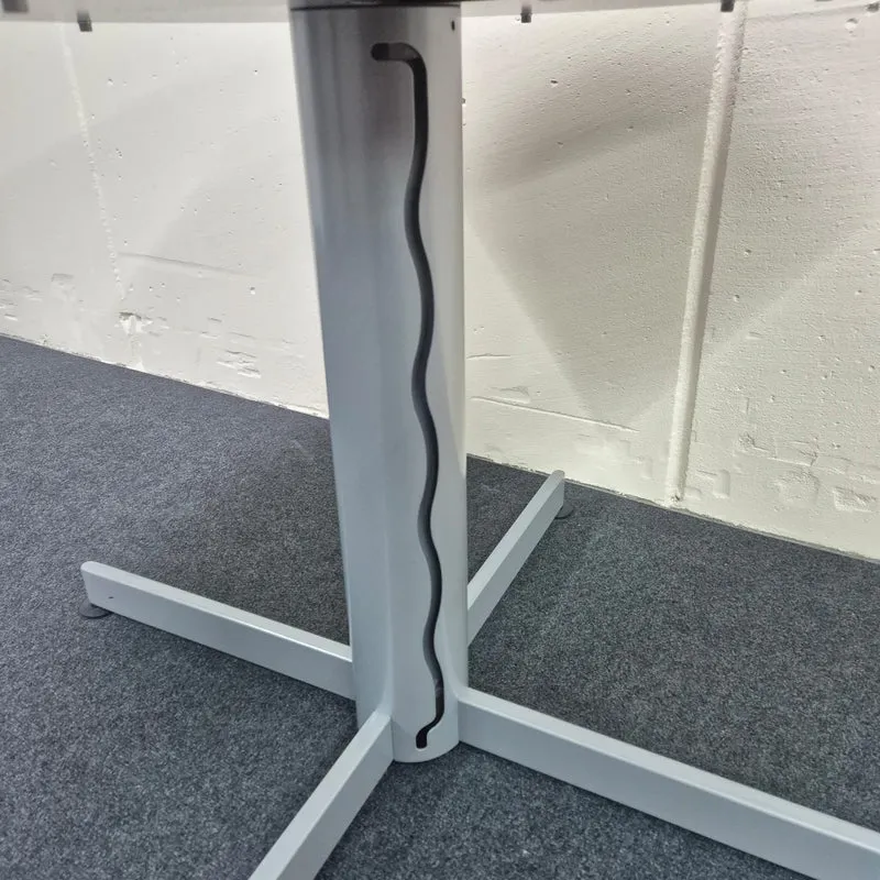 Besprechungstisch / VS Büromöbel / weiß / 100 cm Durchmesser