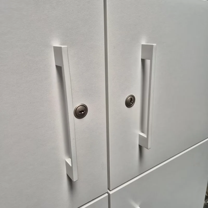 Lockerschrank / Fächerschrank