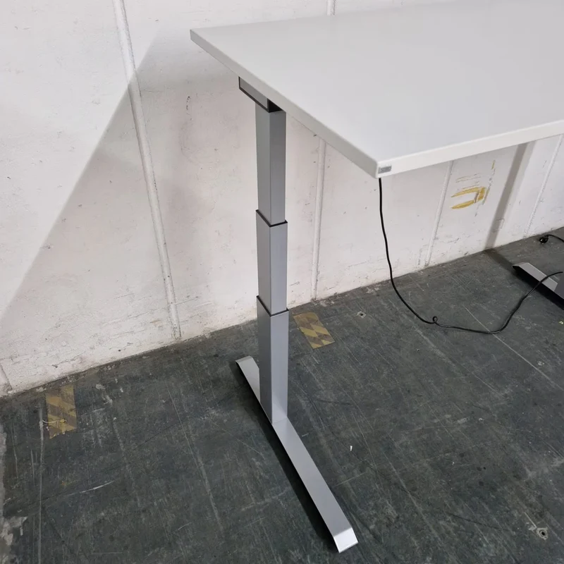 Elektrisch höhenverstellbarer Schreibtisch – Sedus Temptation