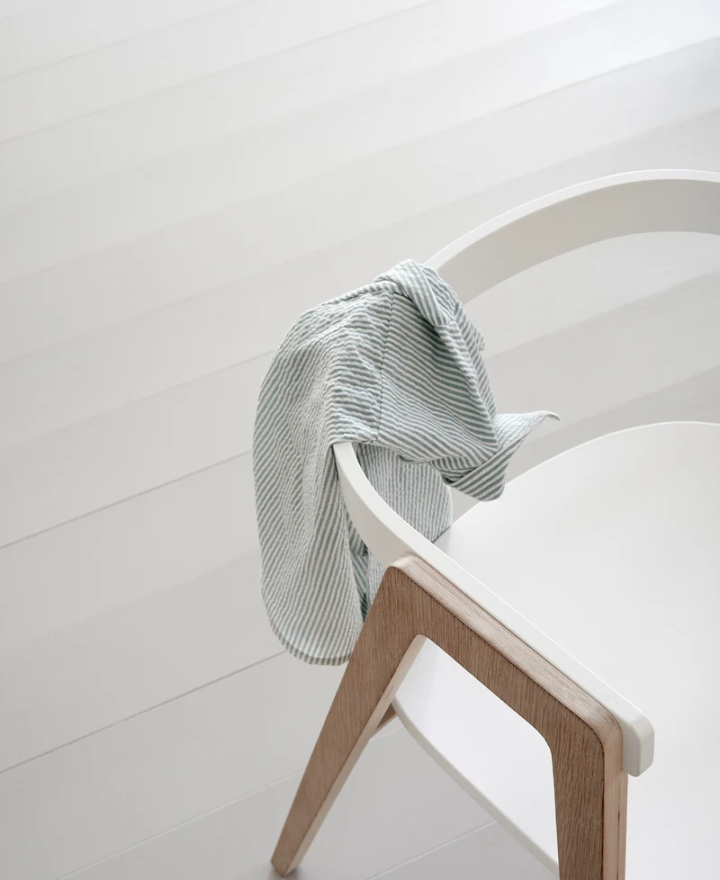 Oliver Furniture - Kinder Armlehnstuhl höhenverstellbar, Weiß/Eiche