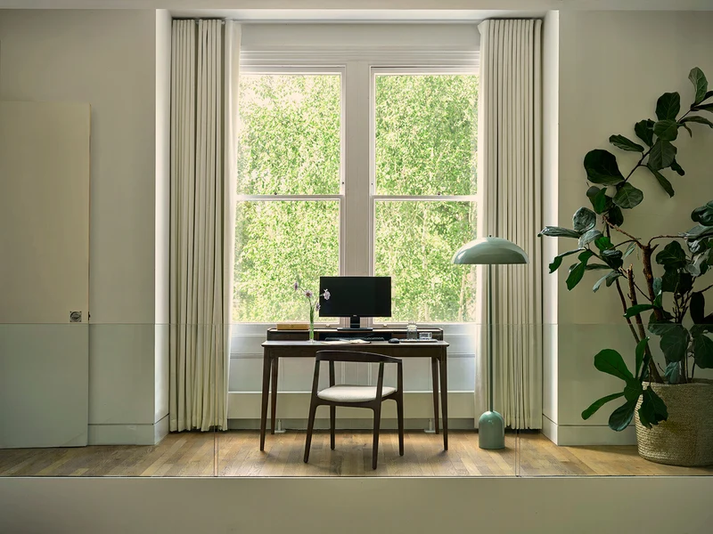 Schreibtisch 01, Nussbaum