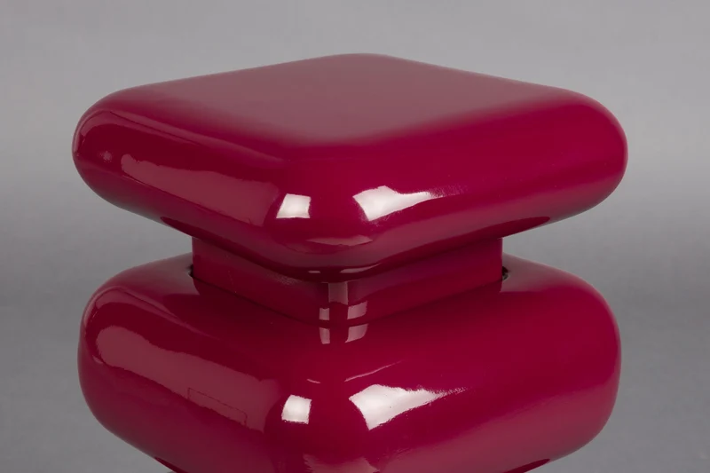 Hocker Stubby Bordeaux aus Eisen im 70er-Retro-Design von Dutchbone