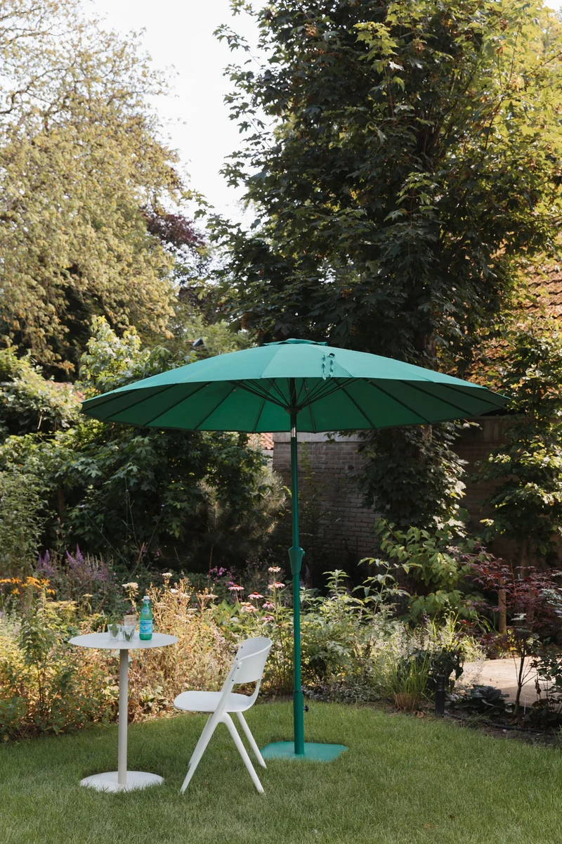 Sonnenschirmständer Sunshine Desert Sage aus Stahl, Zuiver Garten