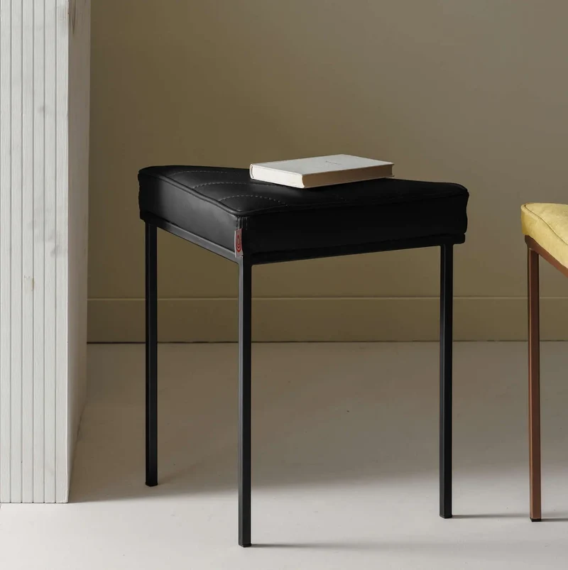 Cube Dreibein Hocker - Leder Premium