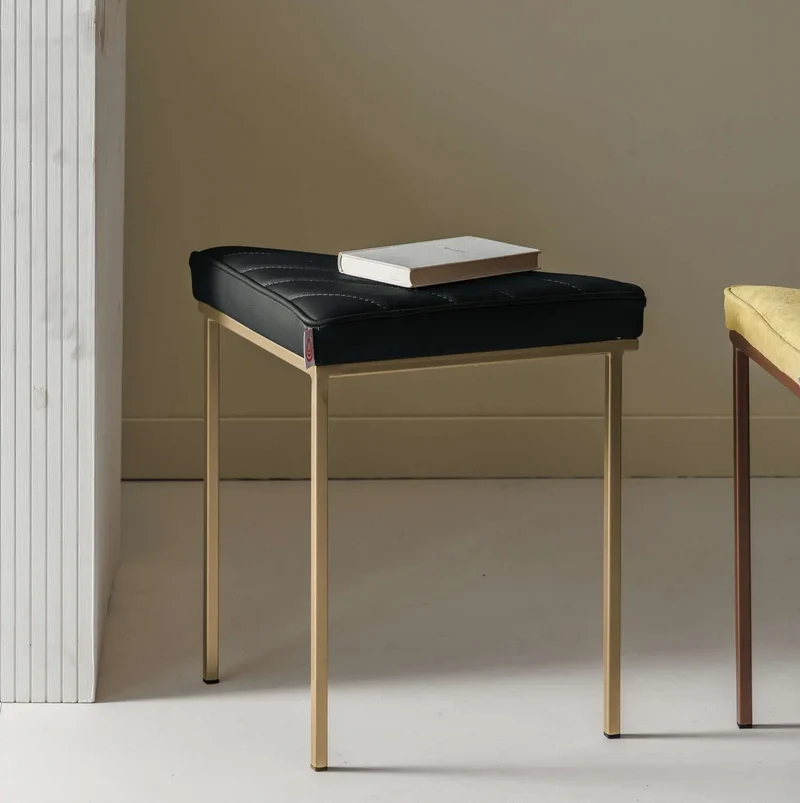 Cube Dreibein Hocker - Leder