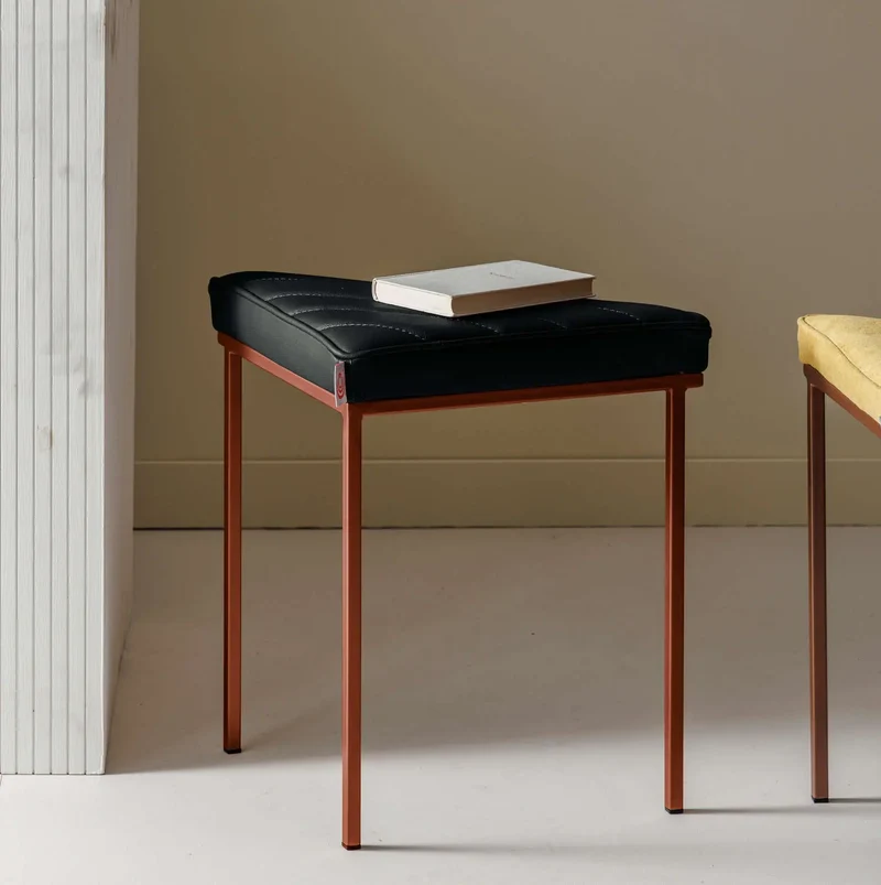 Cube Dreibein Hocker - Leder