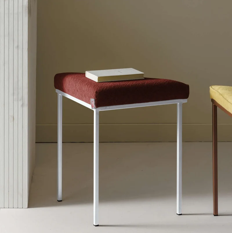 Cube Dreibein Hocker - New Life