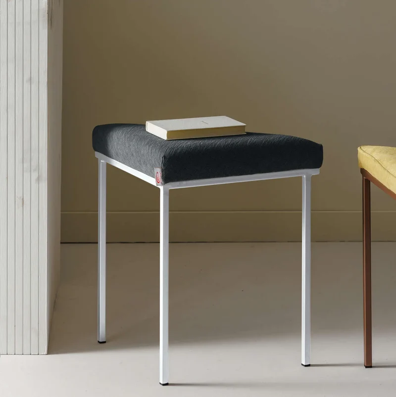 Cube Dreibein Hocker - New Life