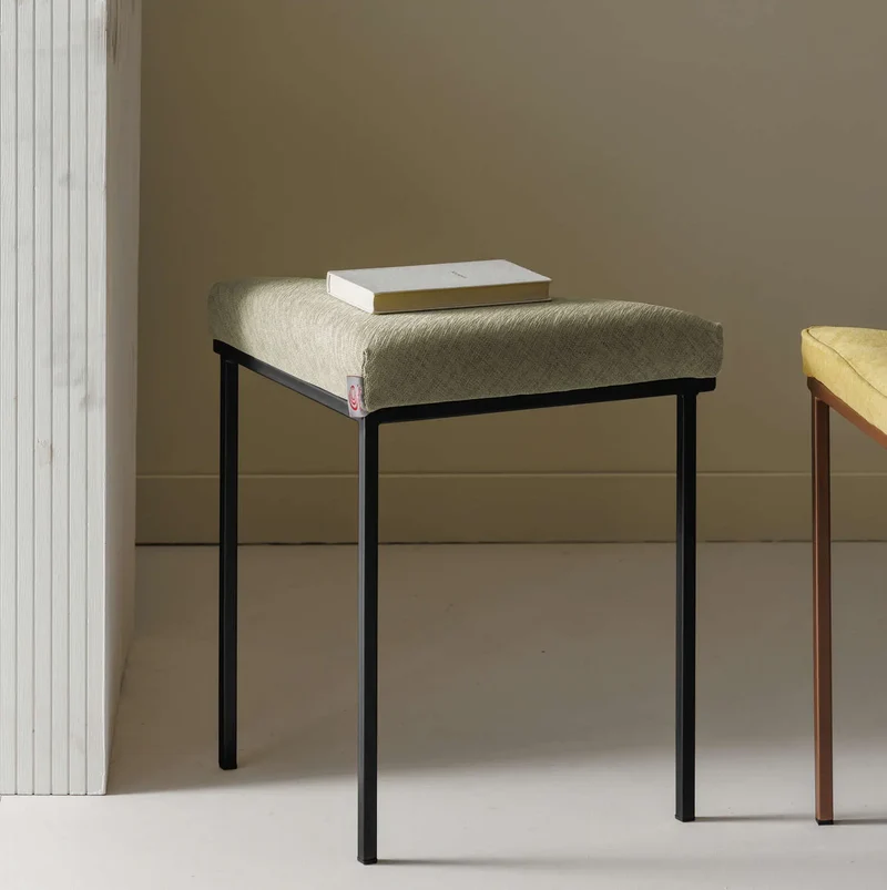 Cube Dreibein Hocker - New Life