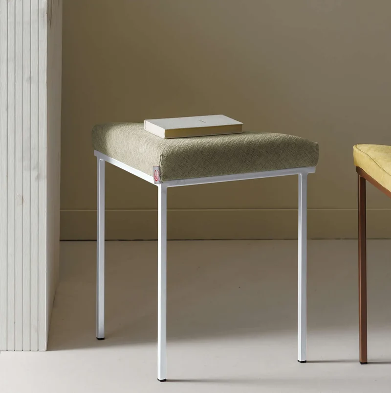 Cube Dreibein Hocker - New Life