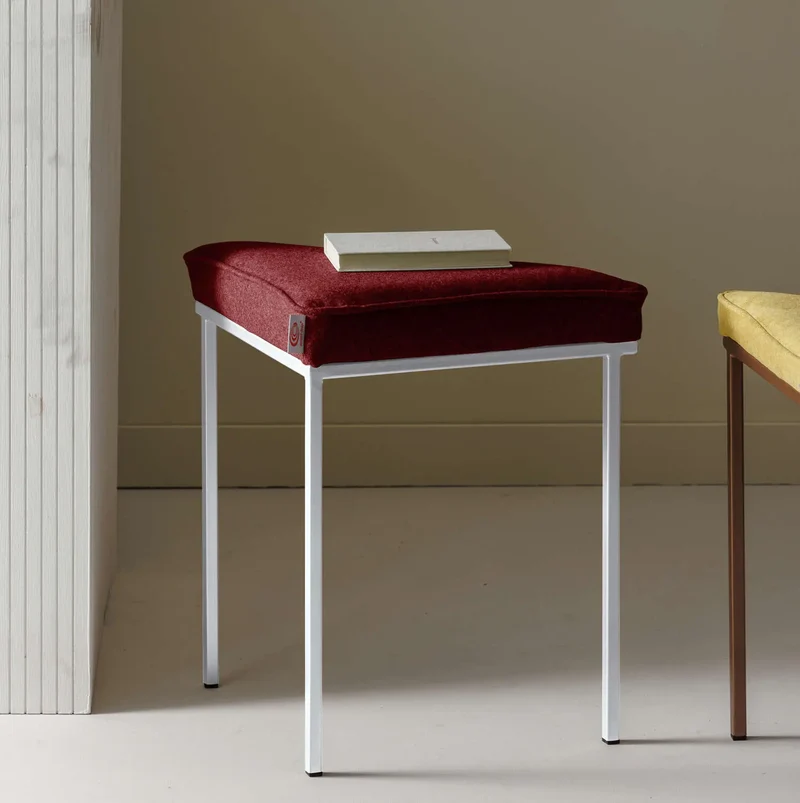 Cube Dreibein Hocker - Wool Line