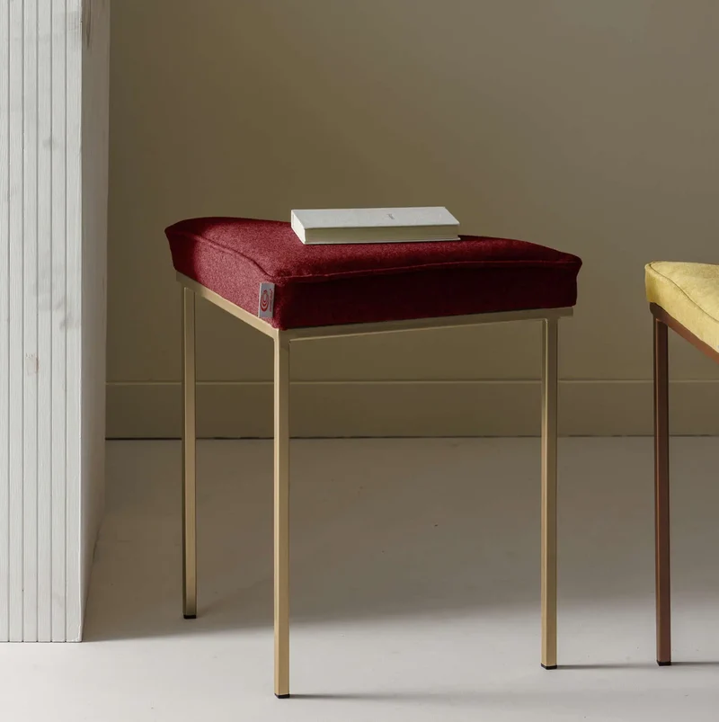 Cube Dreibein Hocker - Wool Line