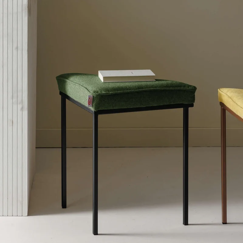 Cube Dreibein Hocker - Wool Line