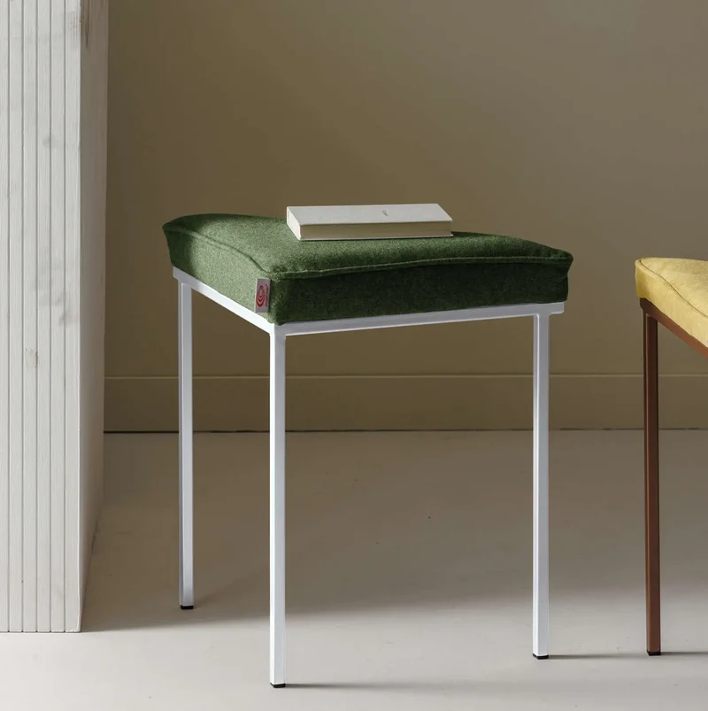 Cube Dreibein Hocker - Wool Line