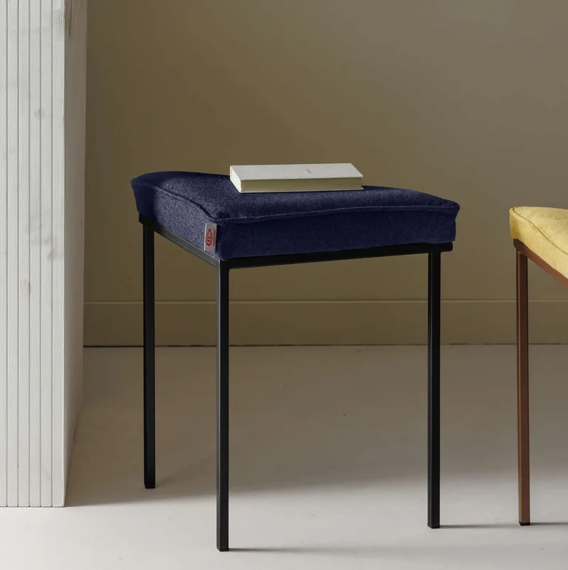 Cube Dreibein Hocker - Wool Line