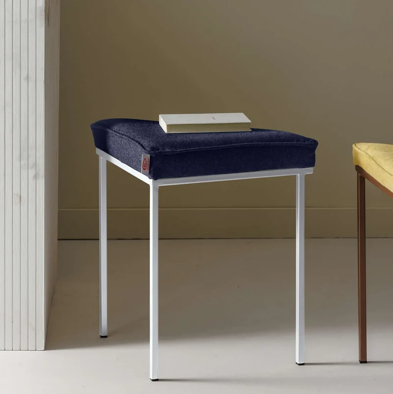 Cube Dreibein Hocker - Wool Line