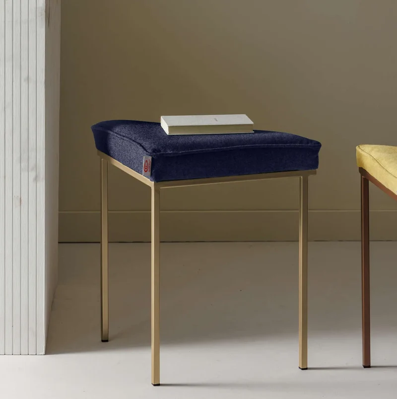 Cube Dreibein Hocker - Wool Line