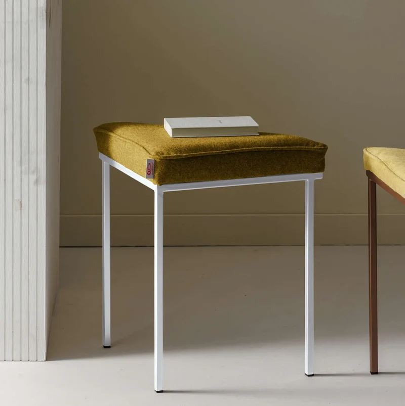 Cube Dreibein Hocker - Wool Line