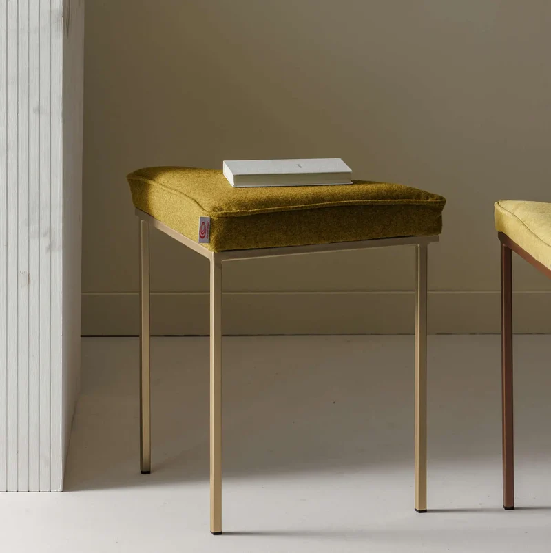 Cube Dreibein Hocker - Wool Line