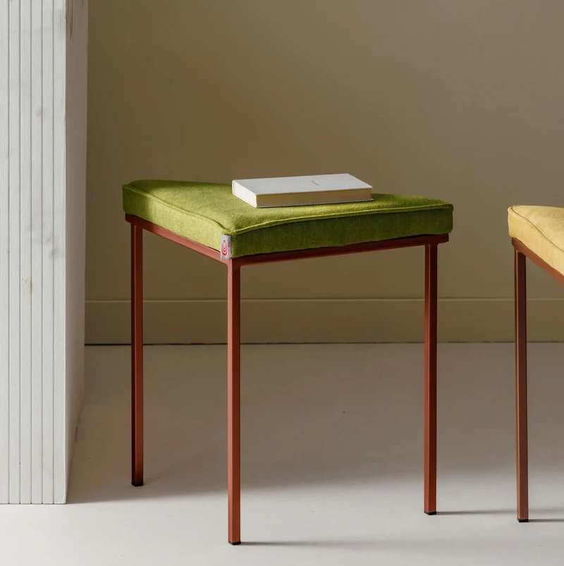 Cube Dreibein Hocker - Basic Line