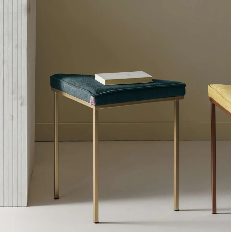 Cube Dreibein Hocker - Basic Line