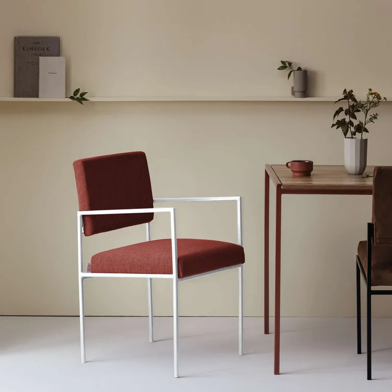 Cube Esstischstuhl mit Armlehnen - New Life