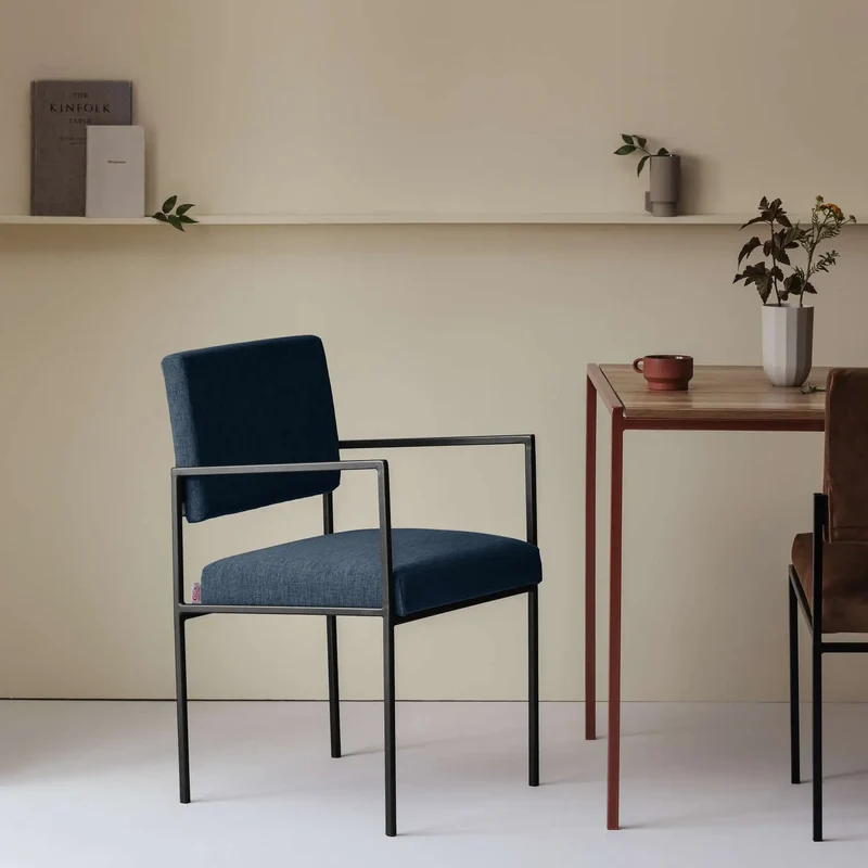 Cube Esstischstuhl mit Armlehnen - New Life