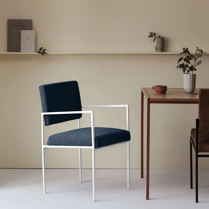Cube Esstischstuhl mit Armlehnen - New Life