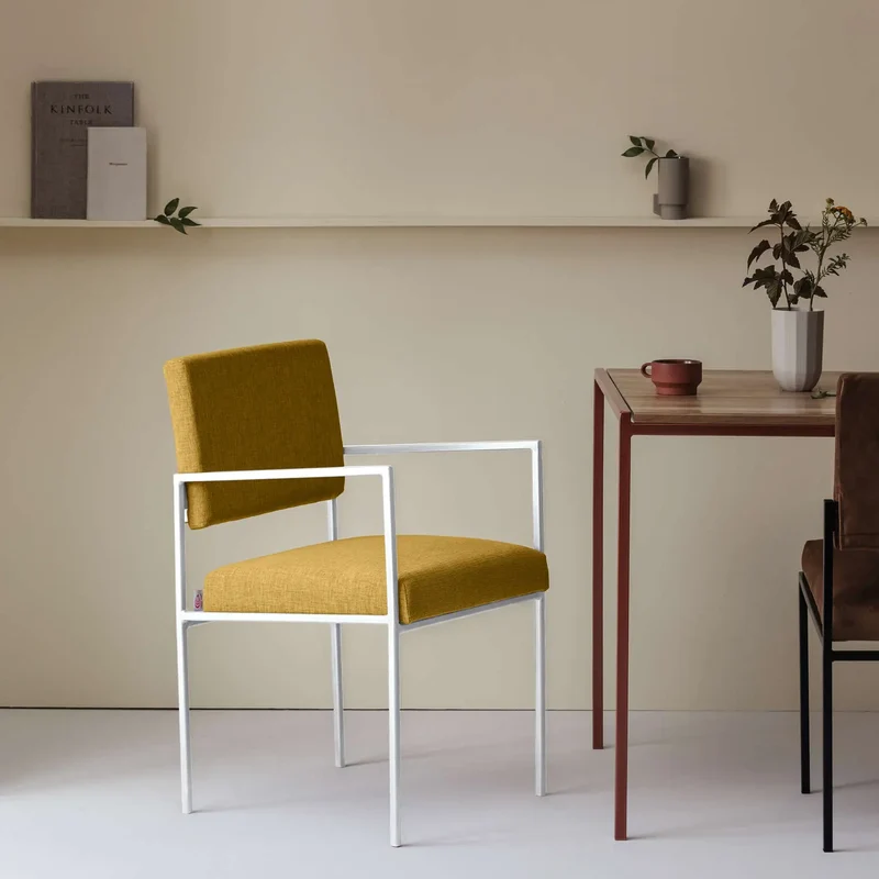 Cube Esstischstuhl mit Armlehnen - New Life