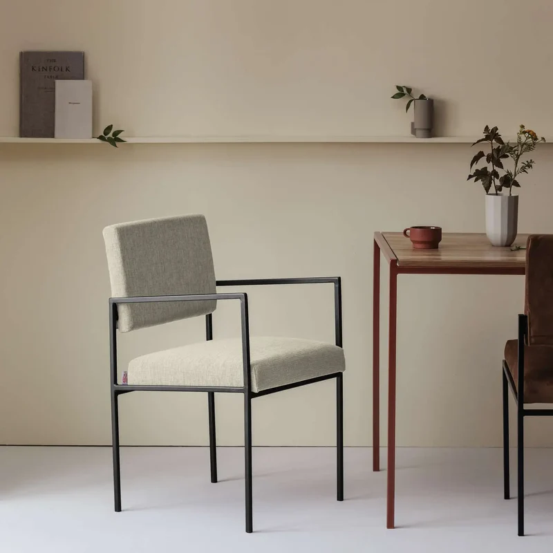 Cube Esstischstuhl mit Armlehnen - New Life
