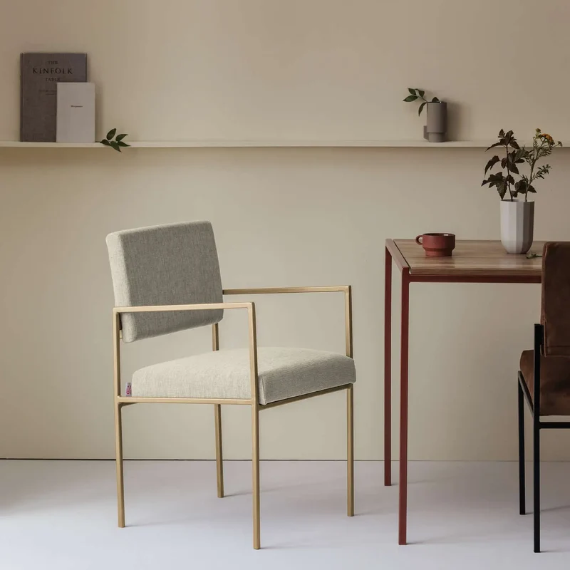 Cube Esstischstuhl mit Armlehnen - New Life