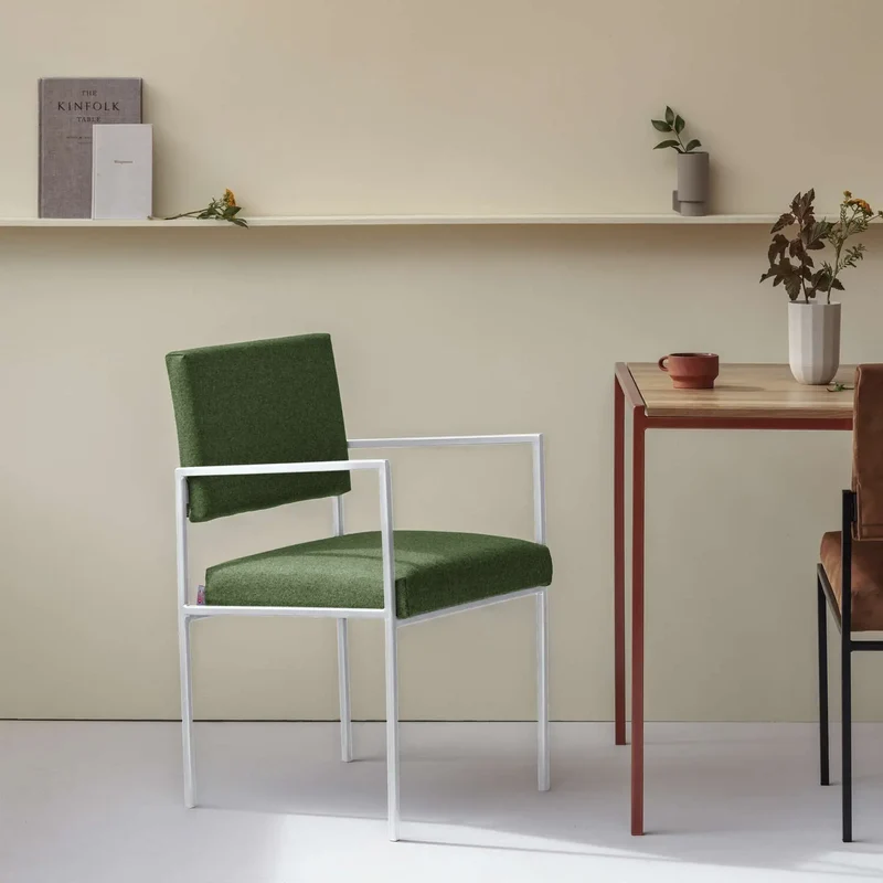 Cube Esstischstuhl mit Armlehnen - Wool Line