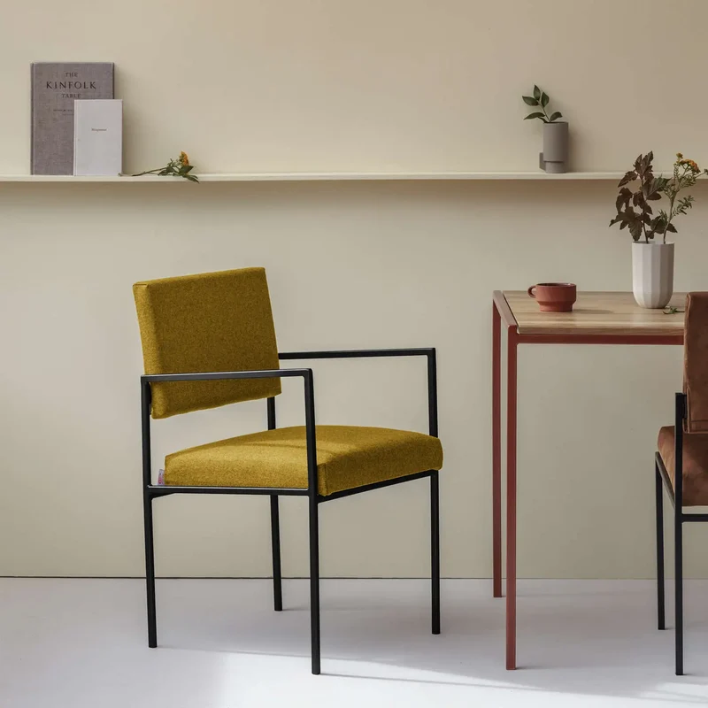 Cube Esstischstuhl mit Armlehnen - Wool Line