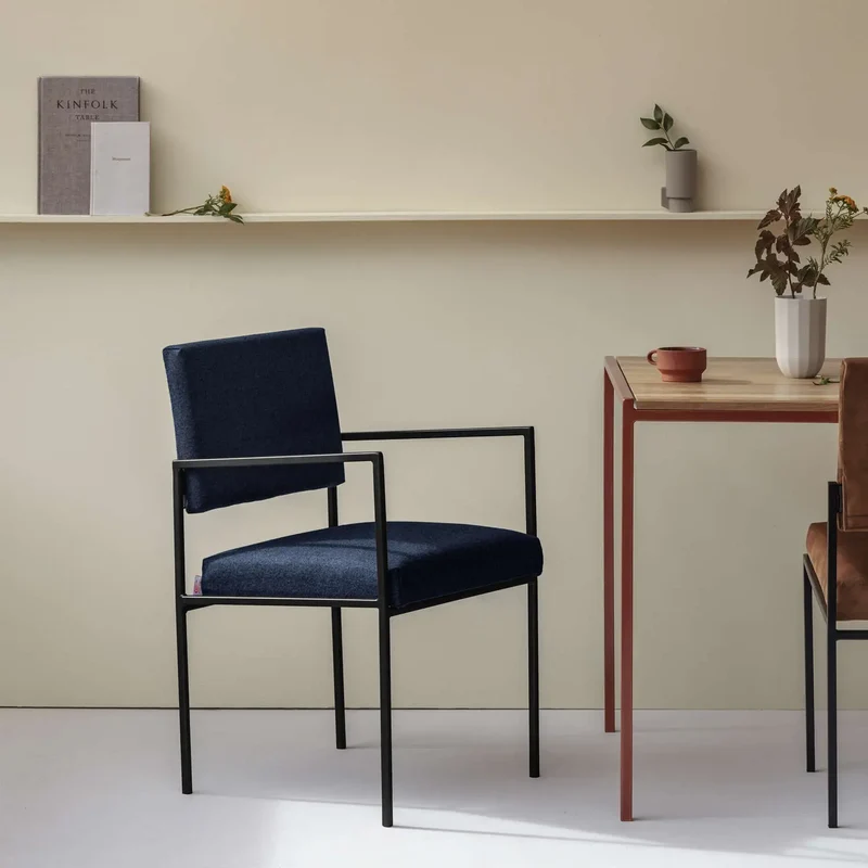 Cube Esstischstuhl mit Armlehnen - Wool Line