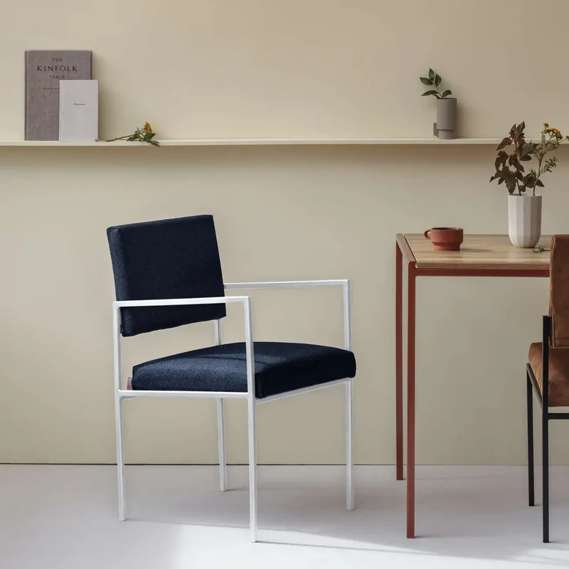 Cube Esstischstuhl mit Armlehnen - Wool Line