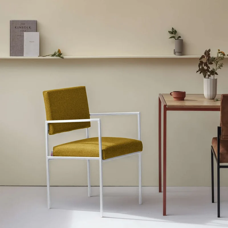 Cube Esstischstuhl mit Armlehnen - Wool Line
