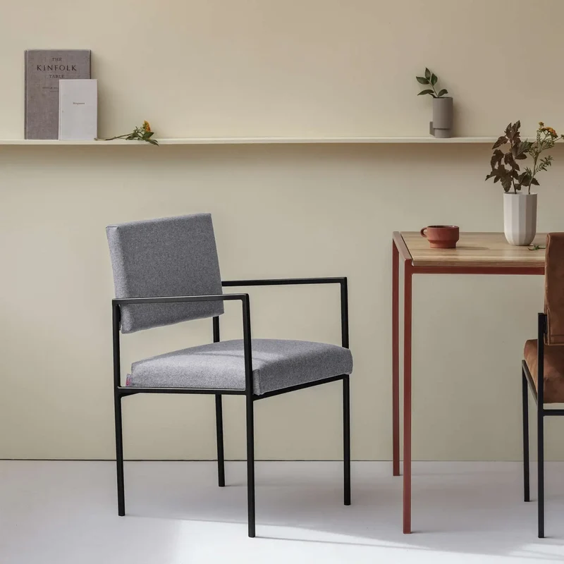 Cube Esstischstuhl mit Armlehnen - Wool Line