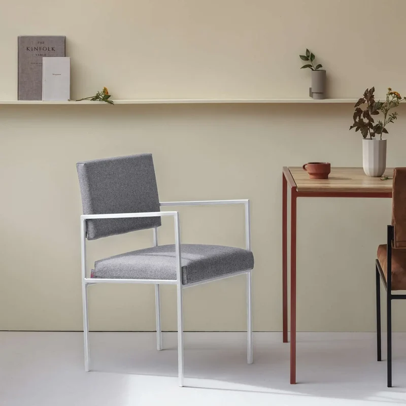 Cube Esstischstuhl mit Armlehnen - Wool Line