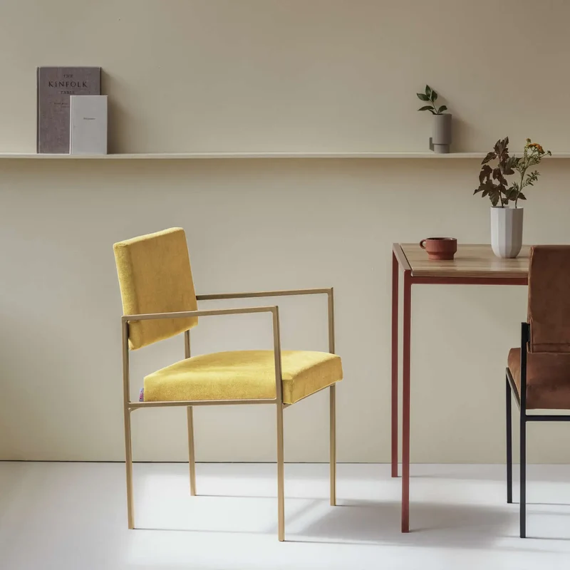 Cube Esstischstuhl mit Armlehnen - Velvet Line