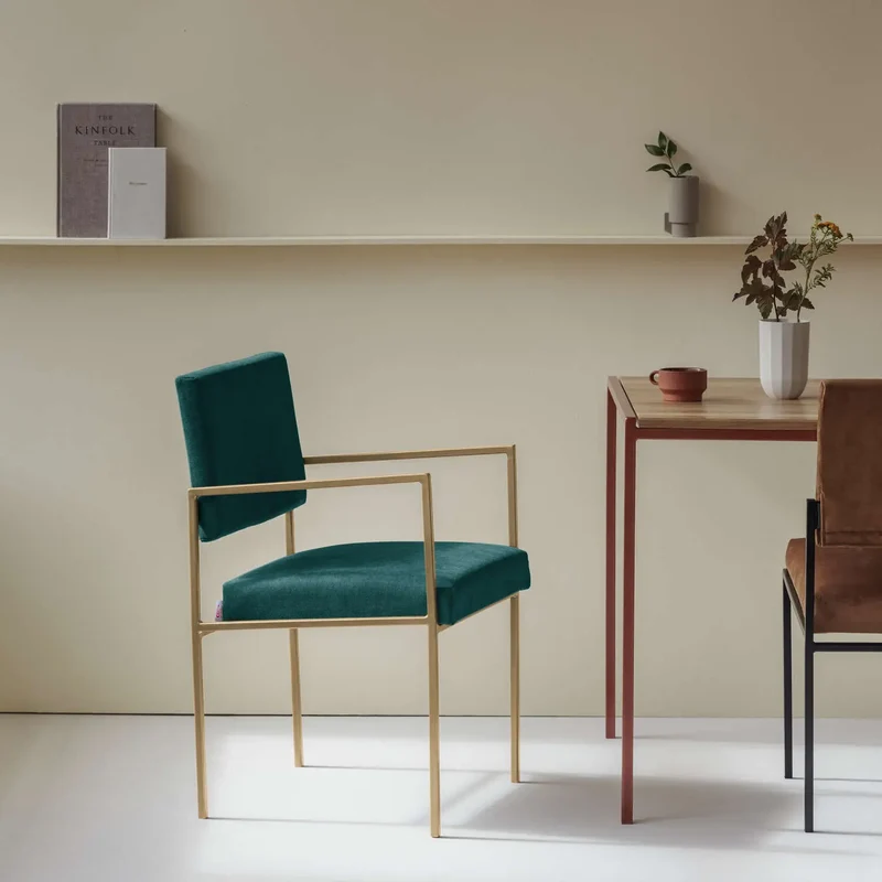 Cube Esstischstuhl mit Armlehnen - Velvet Line