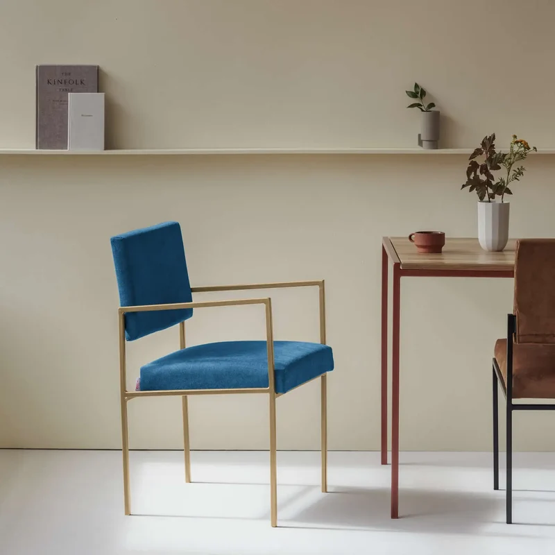 Cube Esstischstuhl mit Armlehnen - Velvet Line