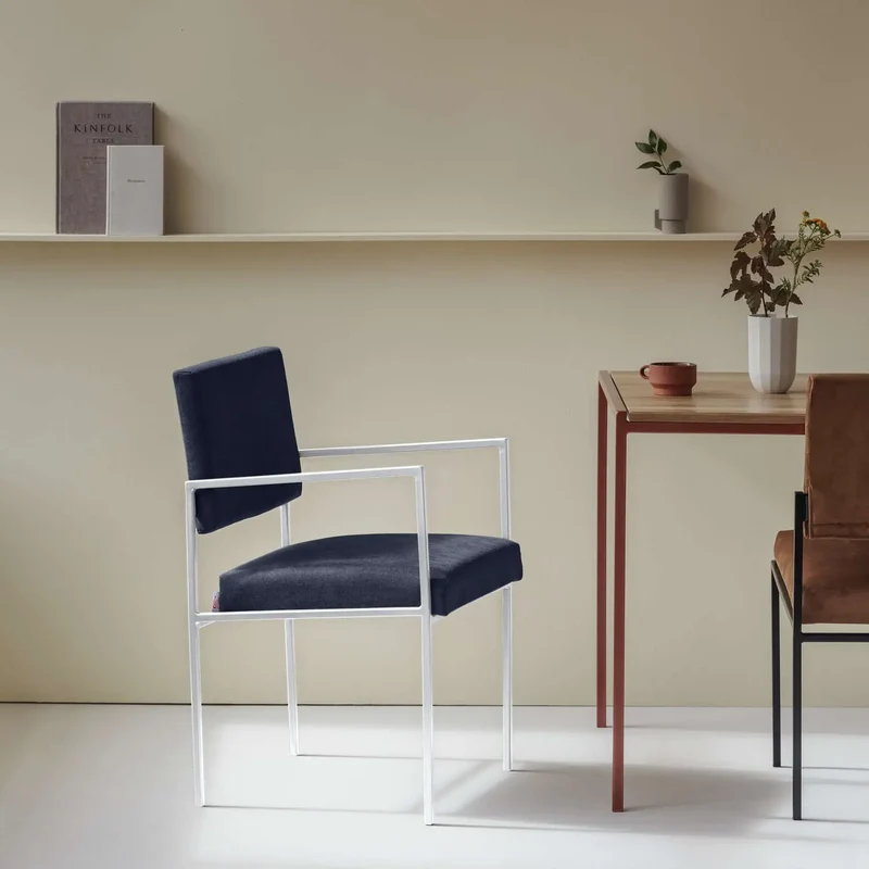 Cube Esstischstuhl mit Armlehnen - Velvet Line